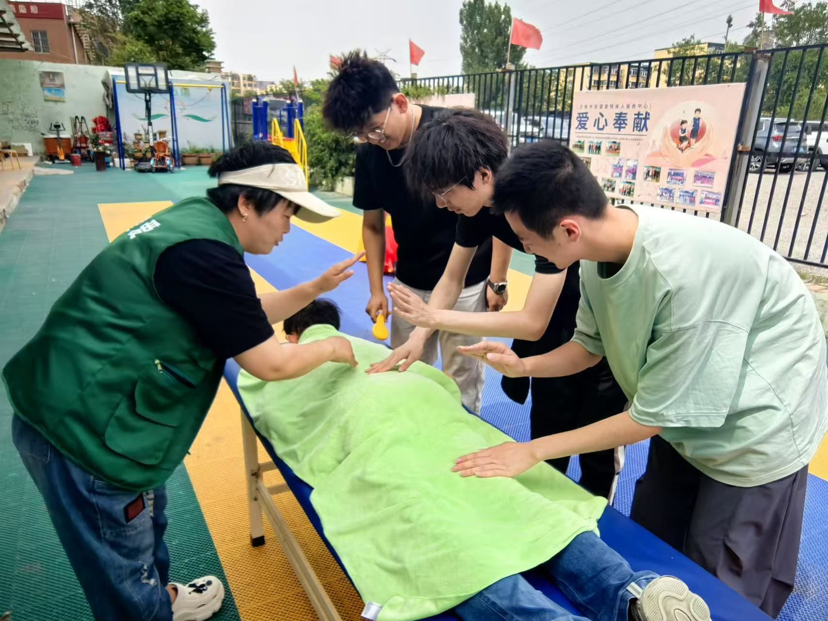 我院青协开展“信望爱”志愿服务活动