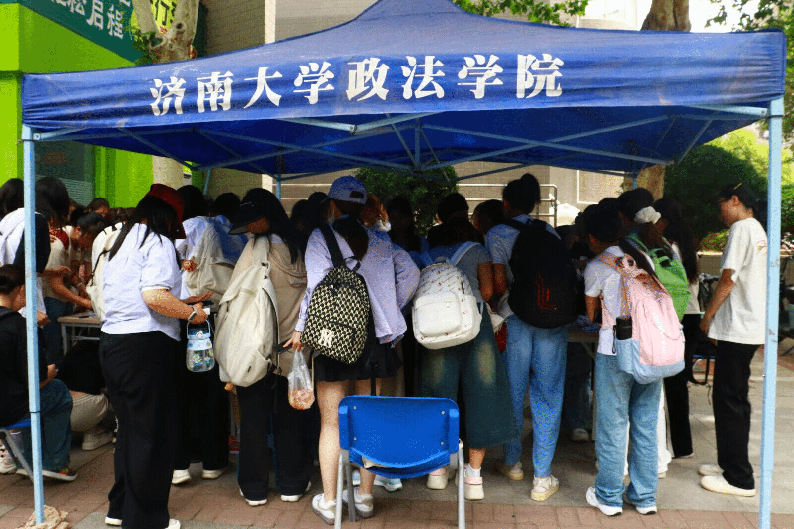 五芒星点亮青春色彩——我院成功举办525心理健康教育系列活动