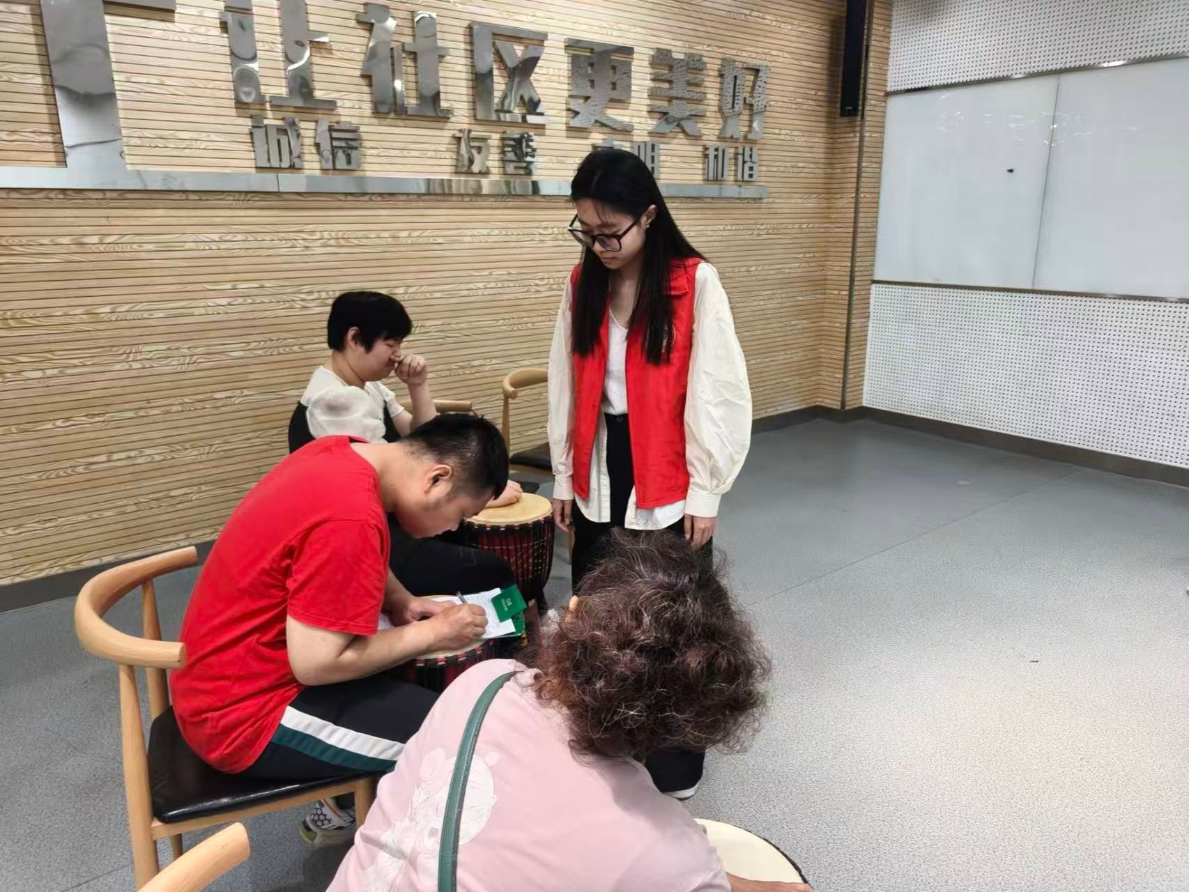 政法青协开展“关爱孤独症，爱心义卖”志愿服务活动新闻